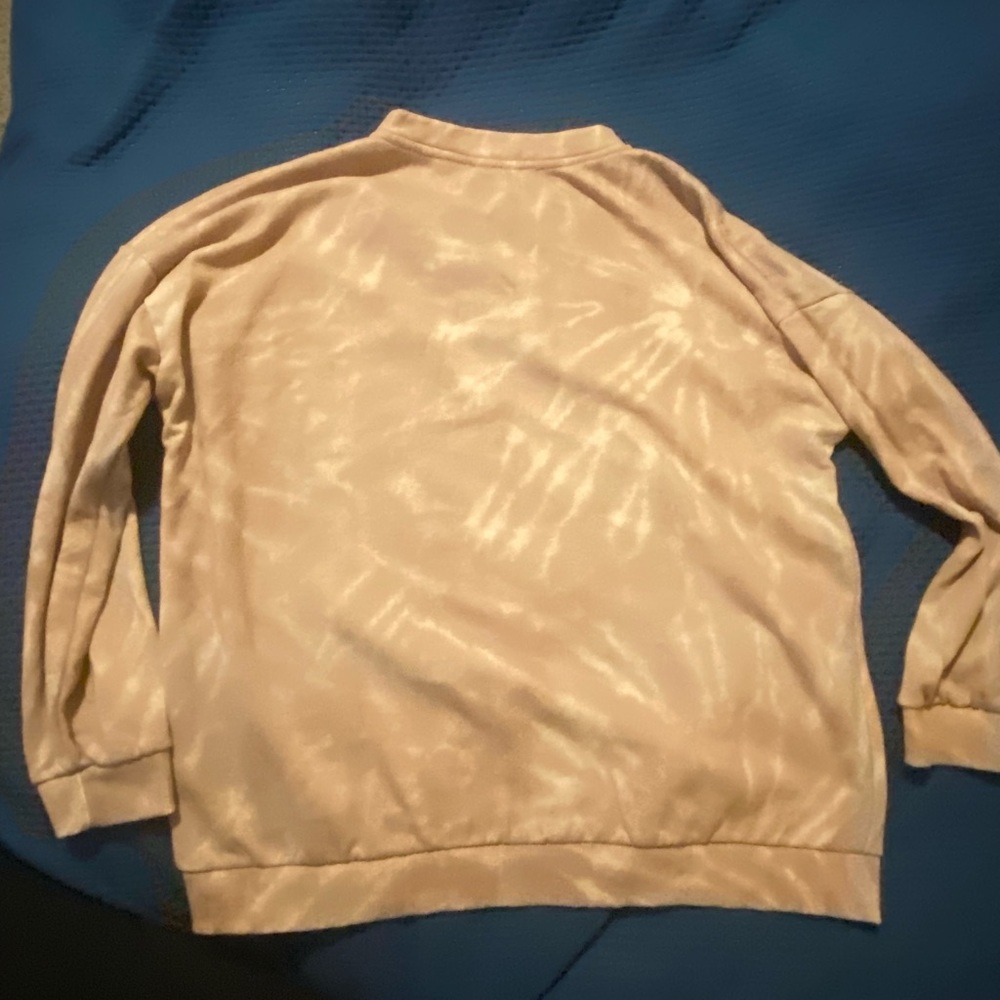 Light Sweater - Picture 2 of 3
